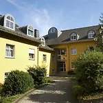 Schloss מלון מונטבאור