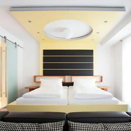 Schloss Hotel 4*