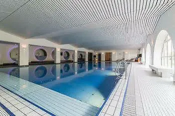 Schloss Hotel 4*